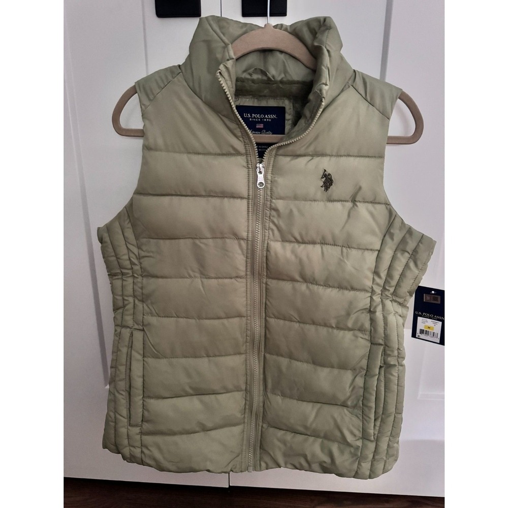 US Polo Assn Cozy Faux Fur Lined Puffer Vest with Side Pocket Size M - Picture 3 of 7